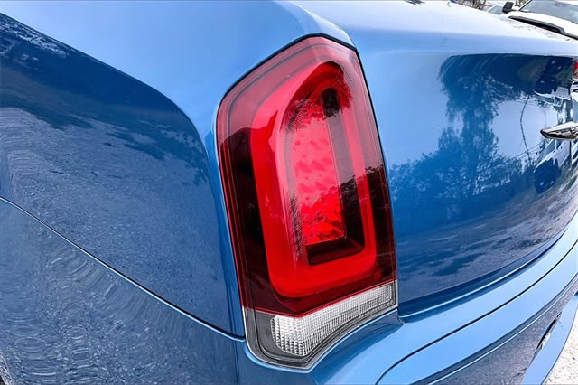 Thumbnail: 2023 Chrysler 300 - 29