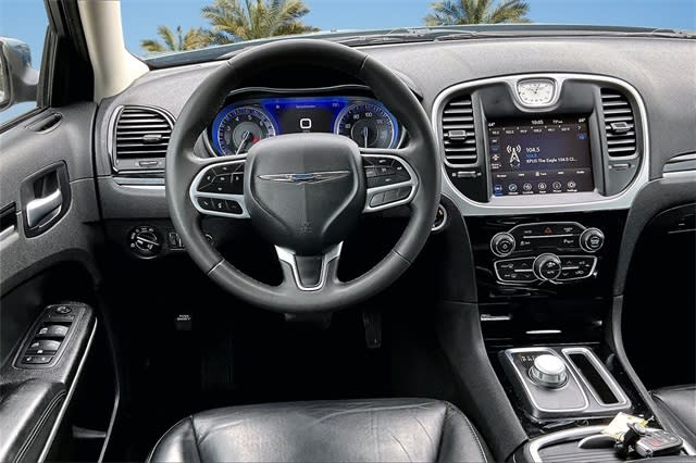 Thumbnail: 2023 Chrysler 300 - 14