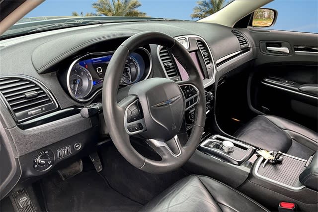 Thumbnail: 2023 Chrysler 300 - 2