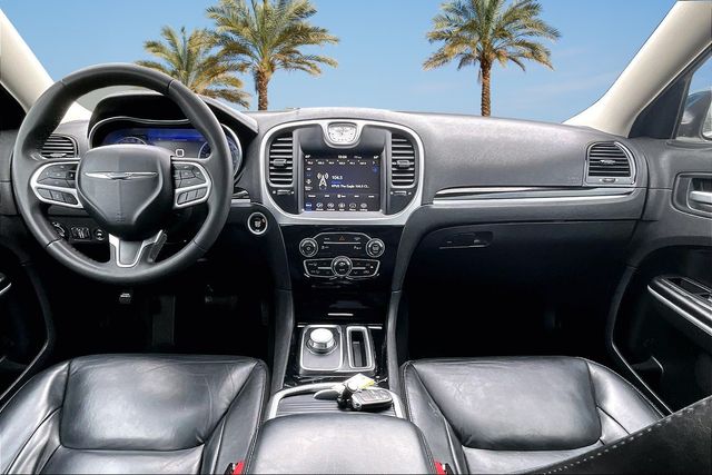 Thumbnail: 2023 Chrysler 300 - 10