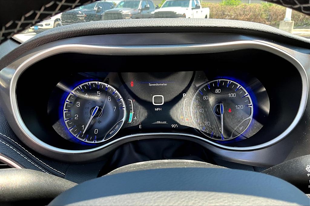 Thumbnail: 2026 Chrysler Pacifica - 17