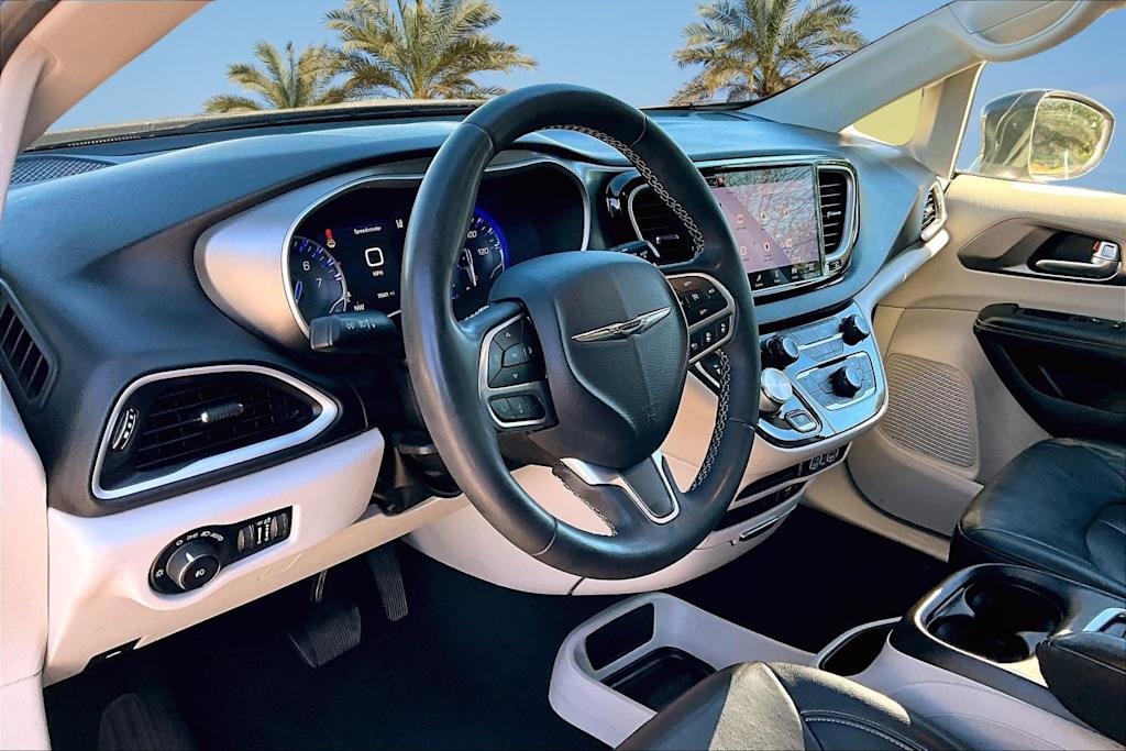 Thumbnail: 2022 Chrysler Pacifica - 2