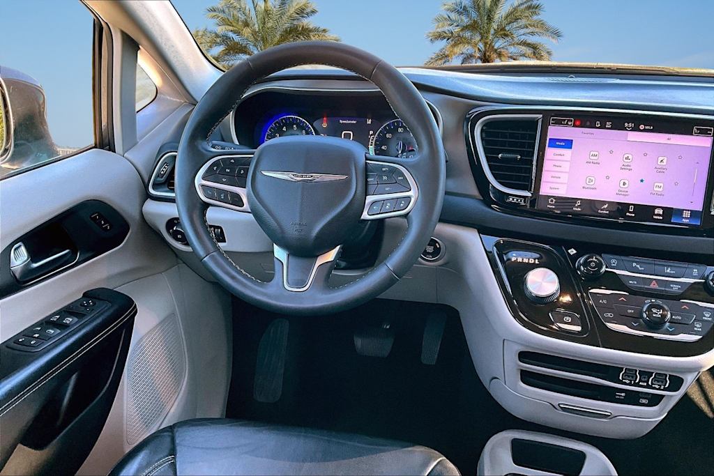 Thumbnail: 2022 Chrysler Pacifica - 13