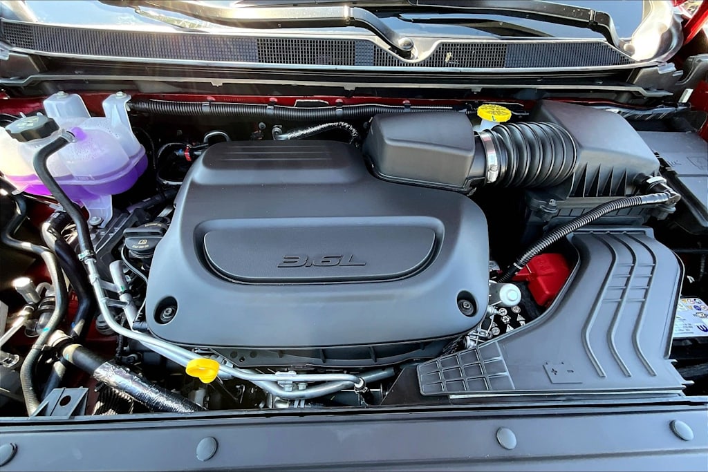 Thumbnail: 2026 Chrysler Pacifica - 8