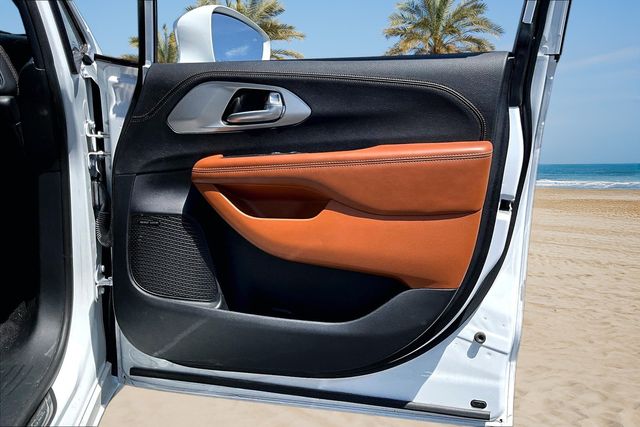Thumbnail: 2024 Chrysler Pacifica - 18
