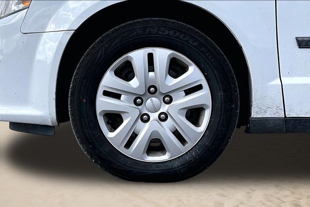 Thumbnail: 2016 Dodge Grand Caravan - 7
