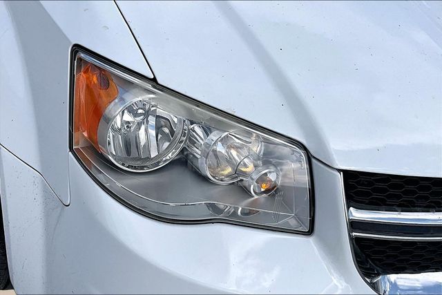 Thumbnail: 2016 Dodge Grand Caravan - 15