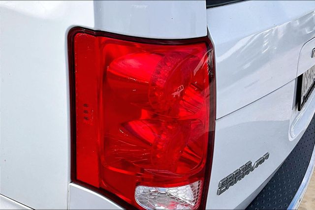 Thumbnail: 2016 Dodge Grand Caravan - 16