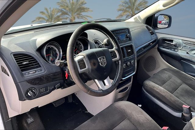 Thumbnail: 2016 Dodge Grand Caravan - 2