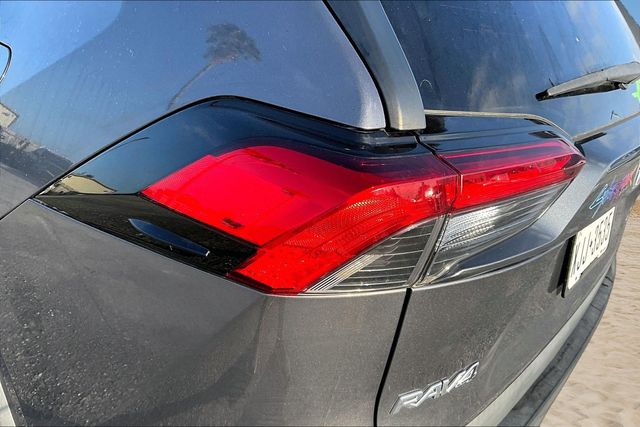 Thumbnail: 2020 Toyota RAV4 - 22