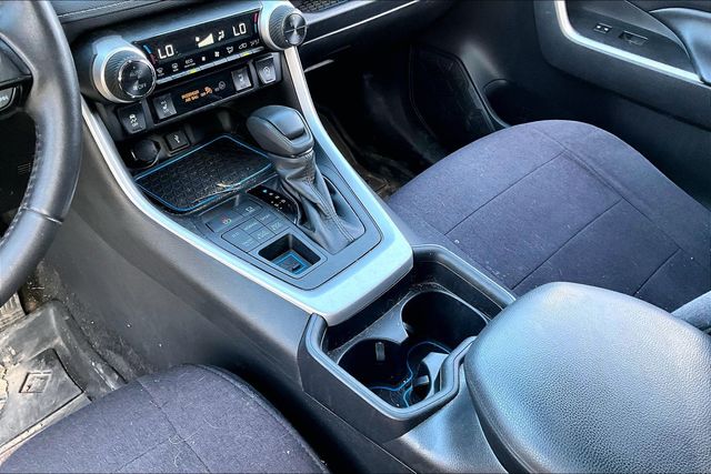 Thumbnail: 2020 Toyota RAV4 - 12