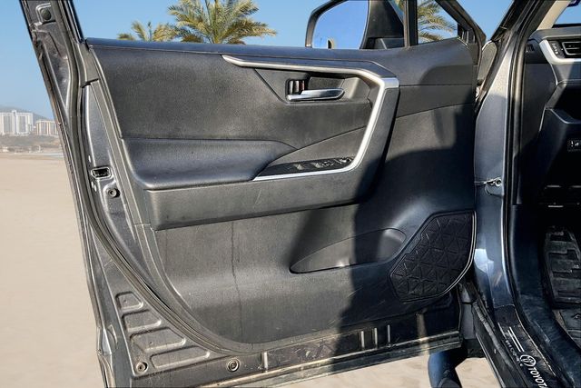 Thumbnail: 2020 Toyota RAV4 - 18