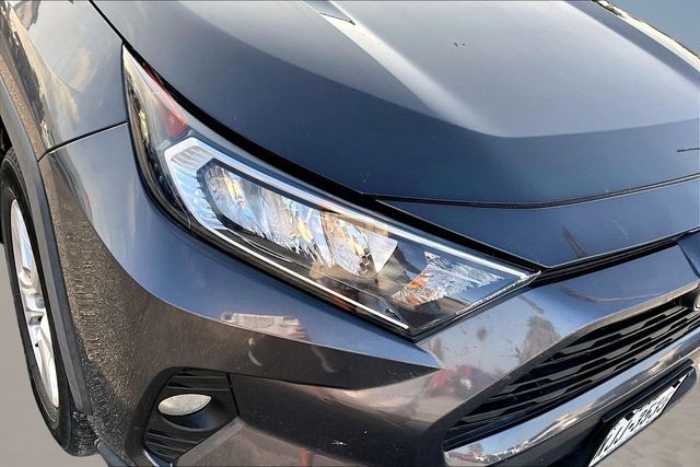 Thumbnail: 2020 Toyota RAV4 - 21