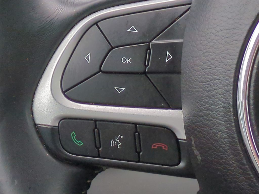 2018 Jeep Compass Latitude 28