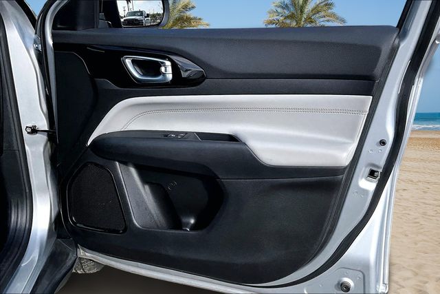 Thumbnail: 2025 Jeep Compass - 27