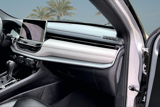 Thumbnail: 2025 Jeep Compass - 22