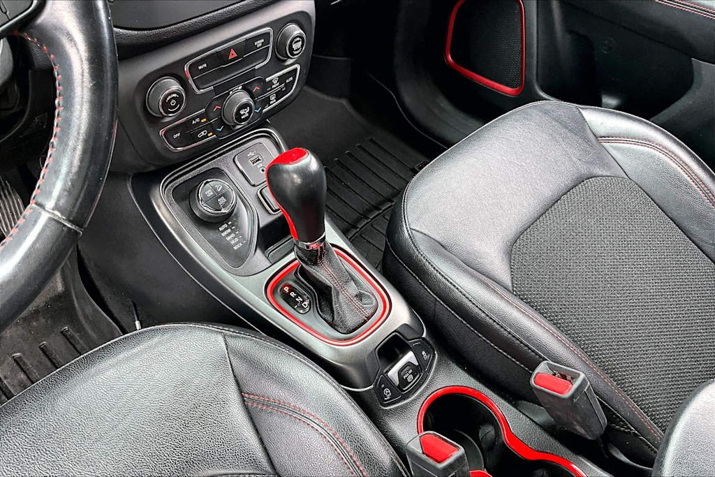 Thumbnail: 2020 Jeep Compass - 13