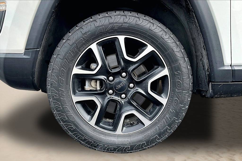 Thumbnail: 2020 Jeep Compass - 8