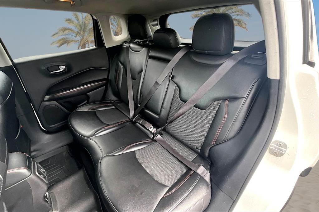 Thumbnail: 2020 Jeep Compass - 14