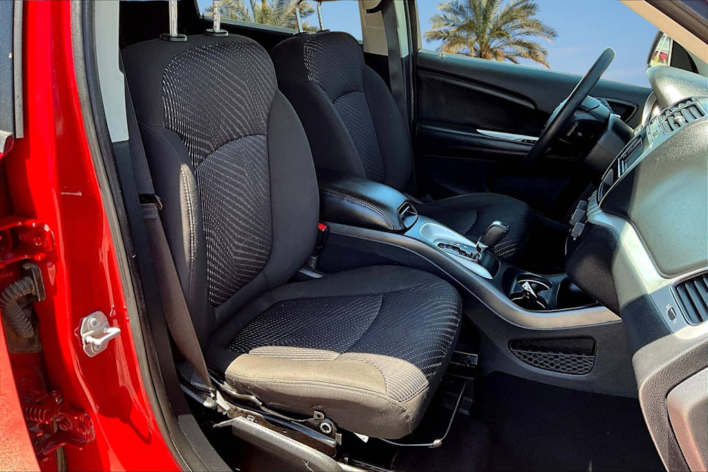 Thumbnail: 2019 Dodge Journey - 11