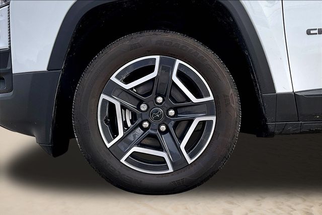 Thumbnail: 2026 Jeep Cherokee - 7