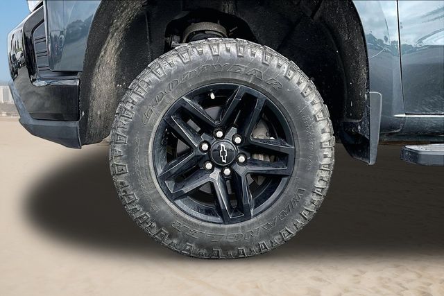 Thumbnail: 2019 Chevrolet Silverado 1500 - 8