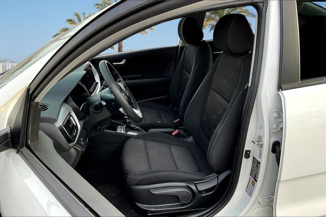 Thumbnail: 2023 Kia Rio - 10