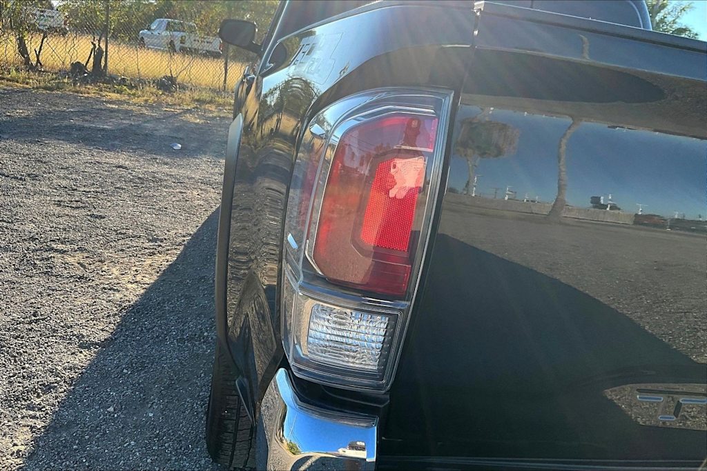 Thumbnail: 2023 Toyota Tacoma - 33