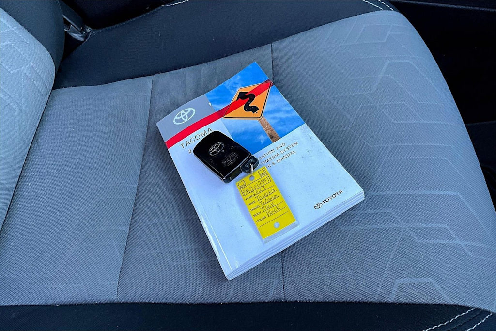 Thumbnail: 2023 Toyota Tacoma - 20