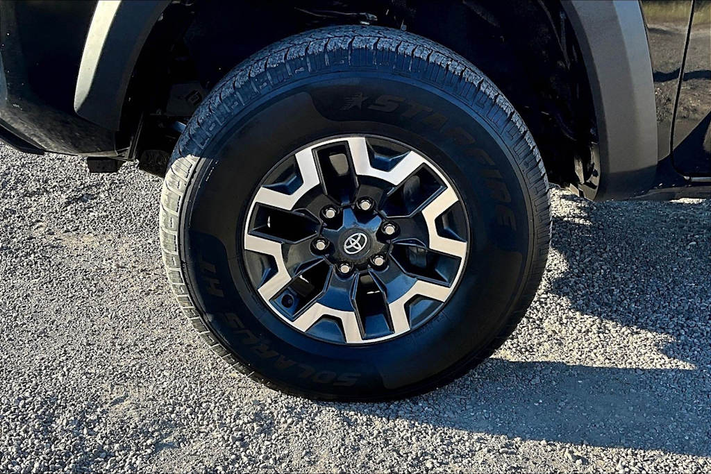 Thumbnail: 2023 Toyota Tacoma - 35