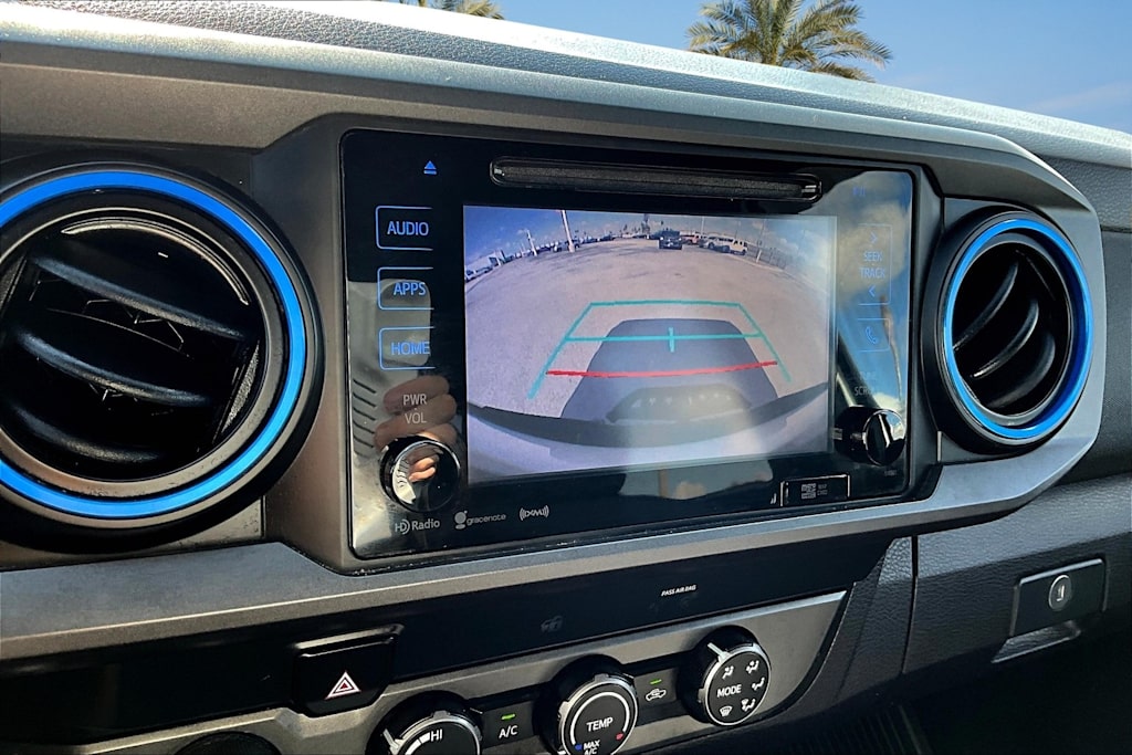 Thumbnail: 2019 Toyota Tacoma - 26