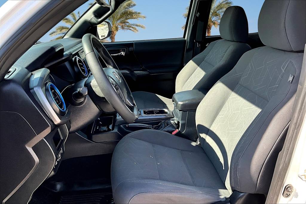 Thumbnail: 2019 Toyota Tacoma - 11