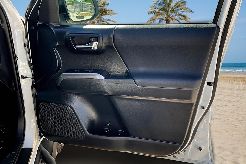 Thumbnail: 2019 Toyota Tacoma - 28