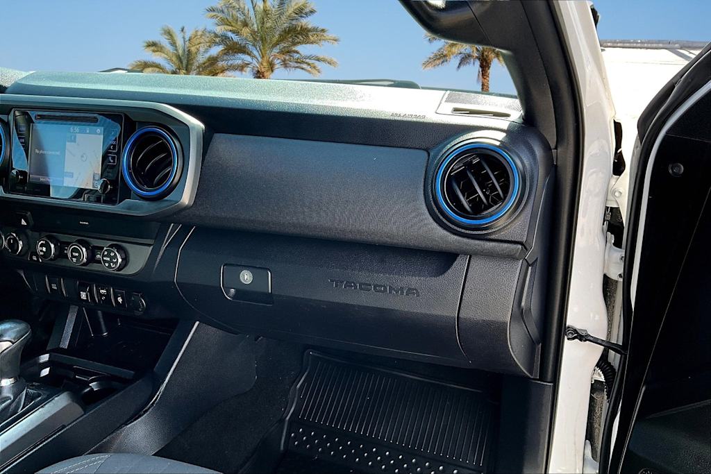 Thumbnail: 2019 Toyota Tacoma - 23