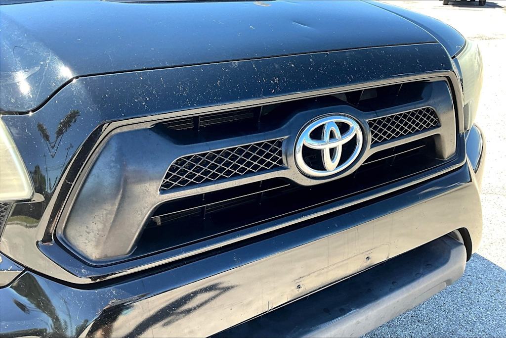 Thumbnail: 2015 Toyota Tacoma - 32