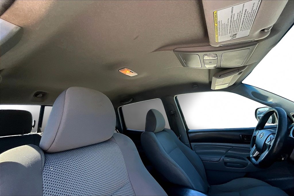 Thumbnail: 2015 Toyota Tacoma - 29