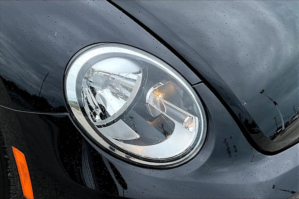 Thumbnail: 2019 Volkswagen Beetle - 29