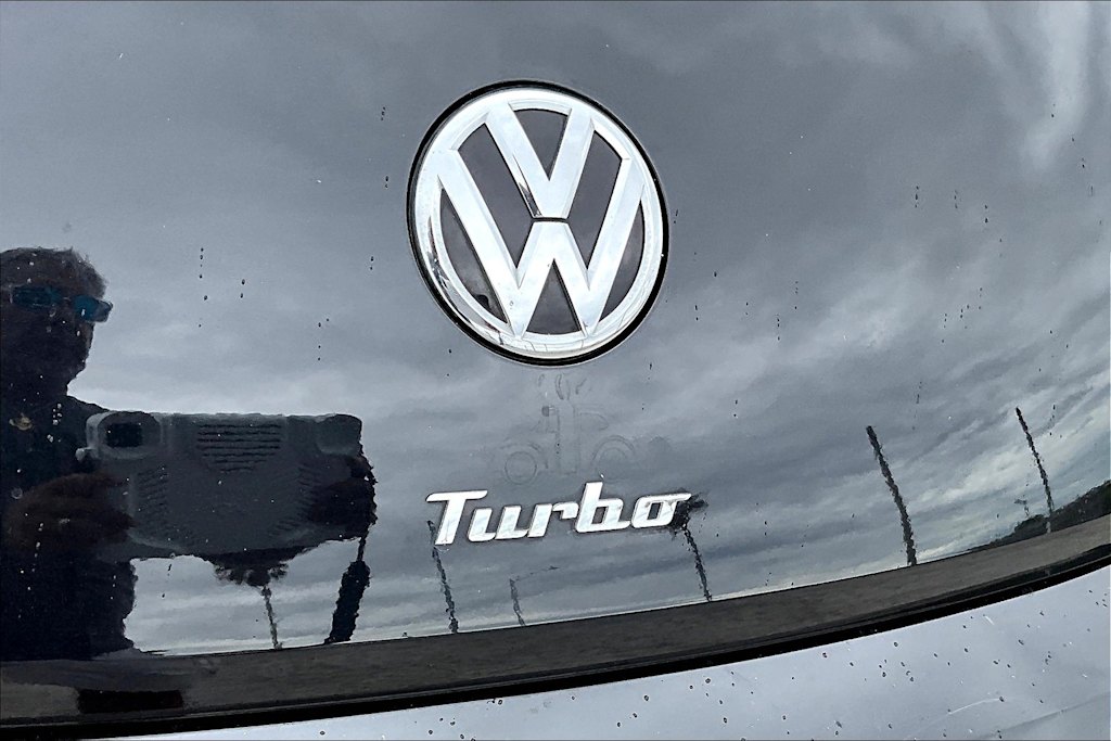 Thumbnail: 2019 Volkswagen Beetle - 7