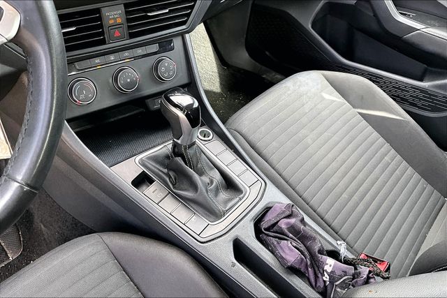 Thumbnail: 2024 Volkswagen Jetta - 13