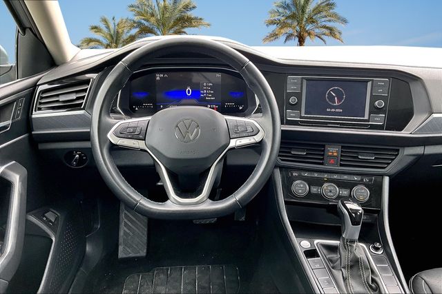 Thumbnail: 2024 Volkswagen Jetta - 13