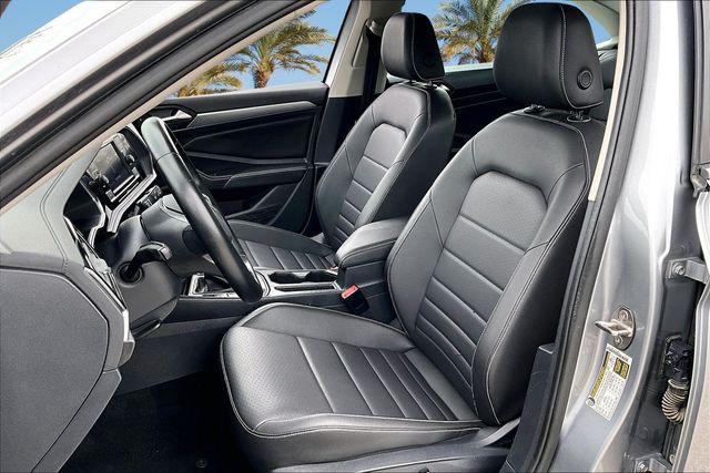 Thumbnail: 2024 Volkswagen Jetta - 10