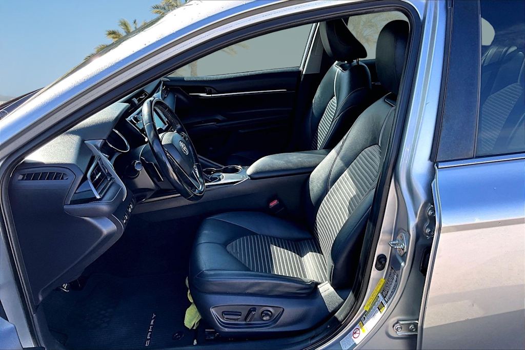 Thumbnail: 2019 Toyota Camry - 11