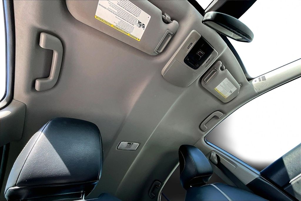 Thumbnail: 2019 Toyota Camry - 28