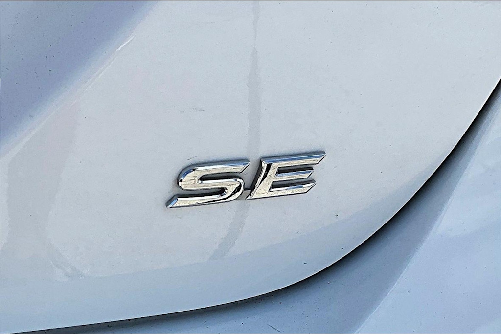 Thumbnail: 2023 Toyota Camry - 7