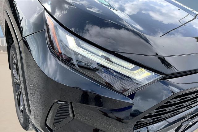 Thumbnail: 2023 Toyota RAV4 - 21