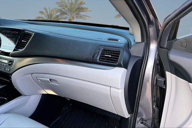 Thumbnail: 2020 Honda Pilot - 16