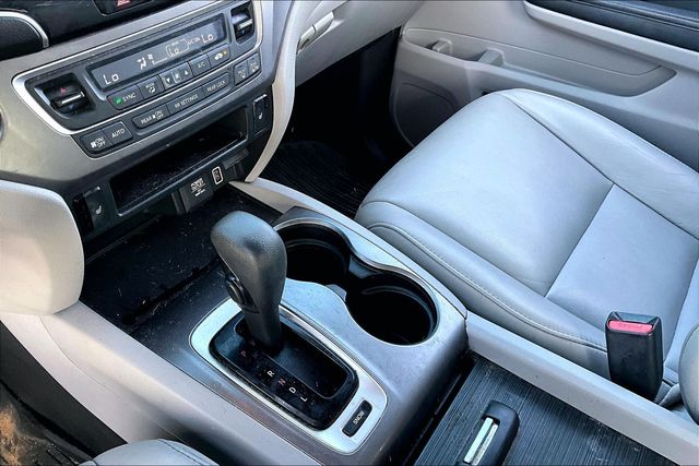 Thumbnail: 2020 Honda Pilot - 11