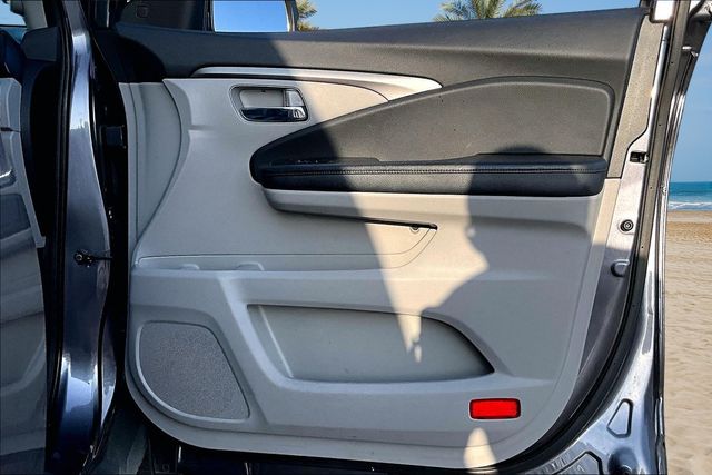 Thumbnail: 2020 Honda Pilot - 18