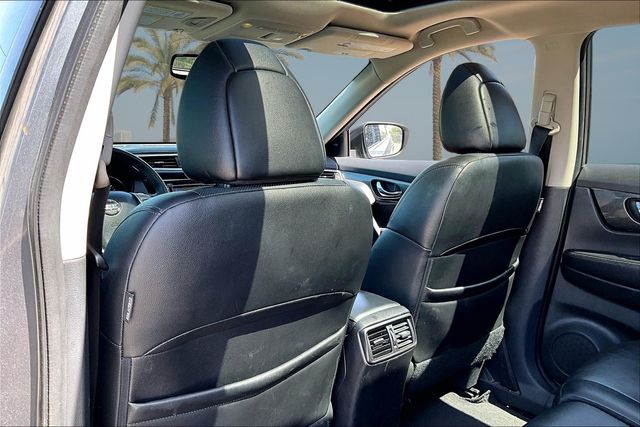 Thumbnail: 2016 Nissan Rogue - 11