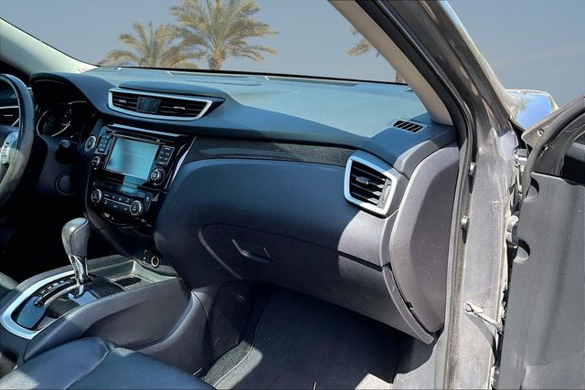 Thumbnail: 2016 Nissan Rogue - 8